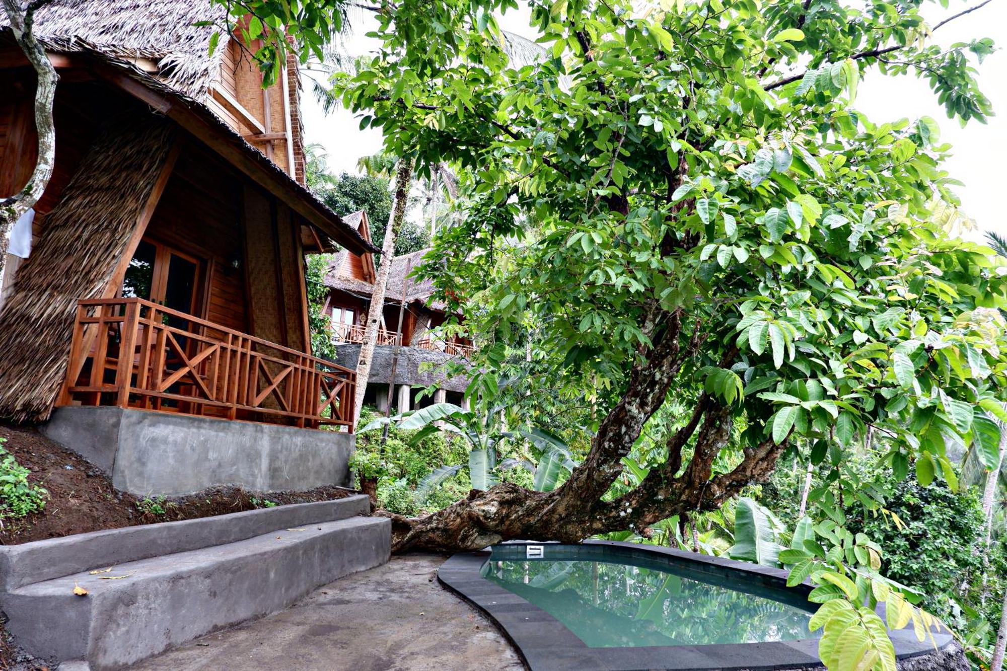 Aum Resort Pulukan Exterior photo