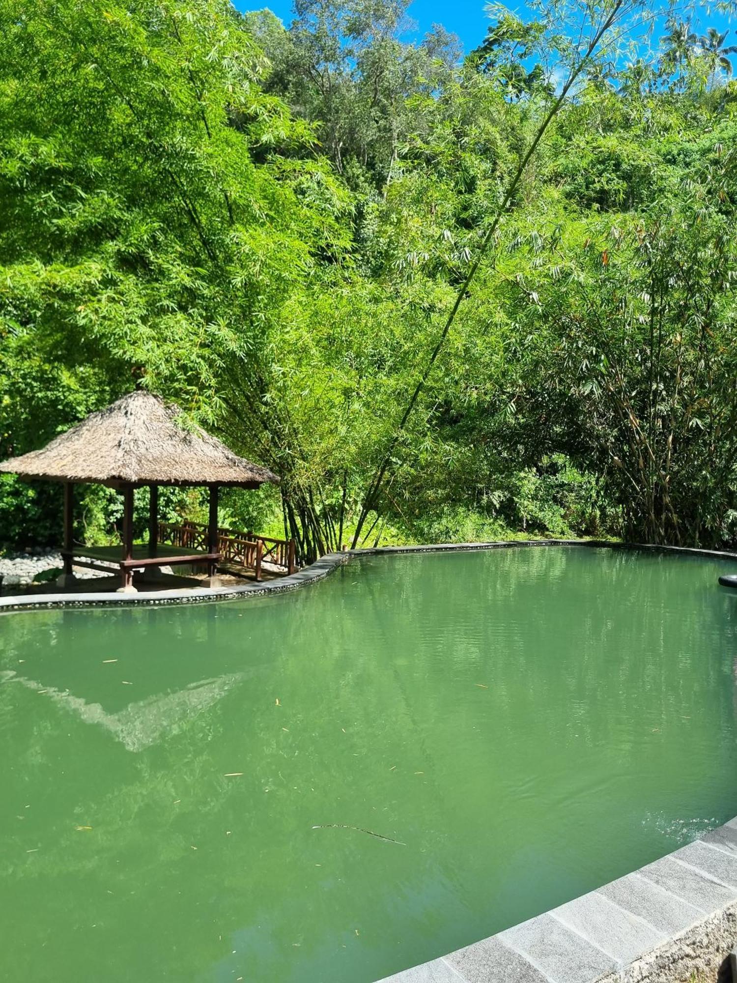 Aum Resort Pulukan Exterior photo